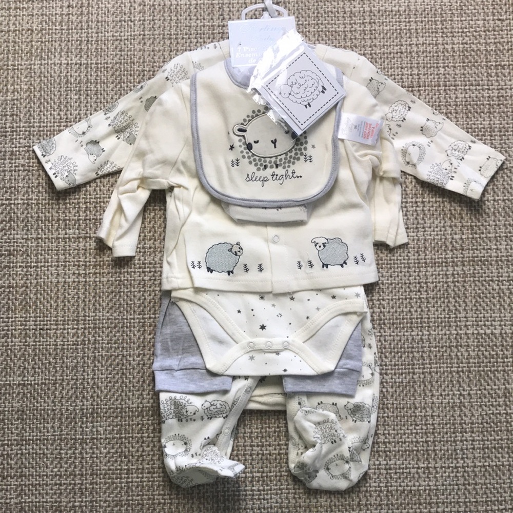 Sterling Baby 7-Piece Gift Set (size 6m)